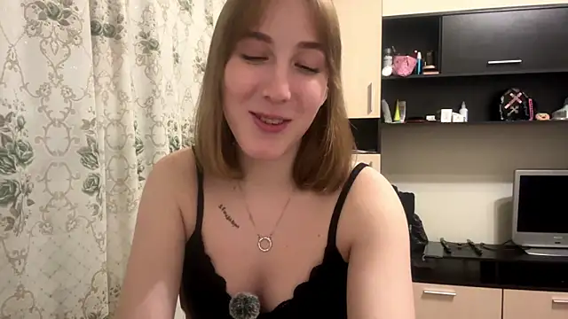 AquilineOrites live XXX chat