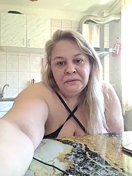 AriannaMilf's Live XXX Chat