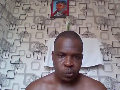 Chumba_001 Adlı Modelin Web Kamerası Şovu