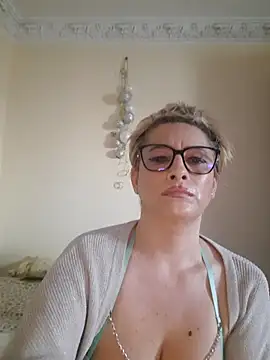 LunaBlaise – Naživo XXX chat