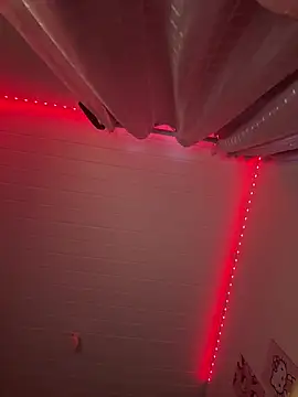 Pokazy przed kamerką – luludolll