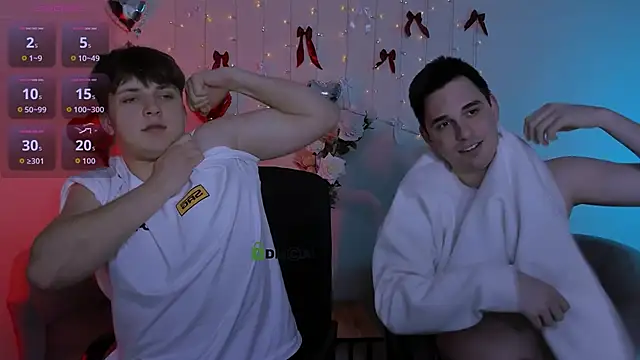 travis_wolf_のウェブカメラショー