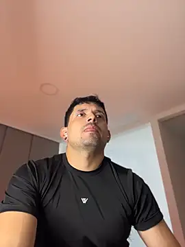 TroyeSavage Adlı Modelin Web Kamerası Şovu