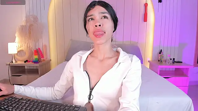 ALICESANDOVAL: онлайн-секс-чат