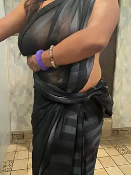 prisha944 Adlı Modelin Canlı XXX Sohbeti