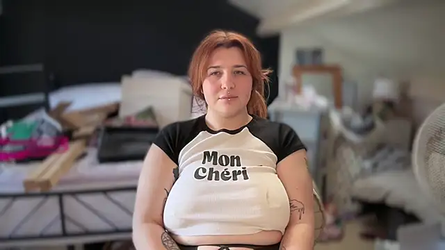 Curvy_Rosie99 现场XXX聊天