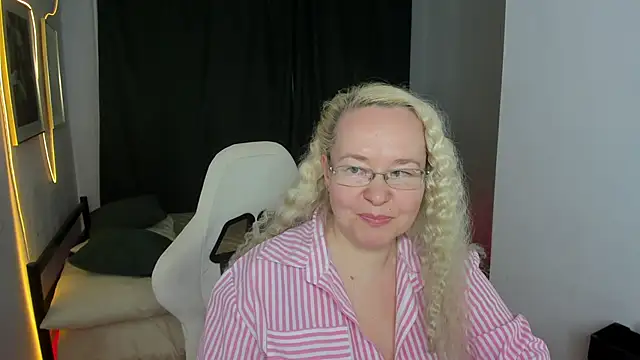 ViolaSmithh webkamerás műsora