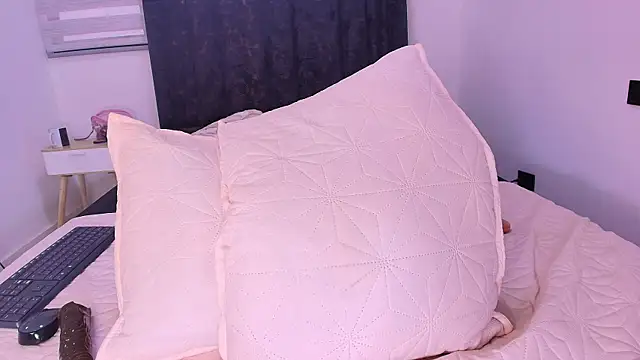 sara_ck's Live XXX Chat