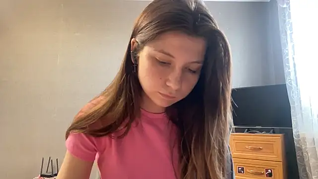 LunnaBliss Adlı Modelin Canlı XXX Sohbeti