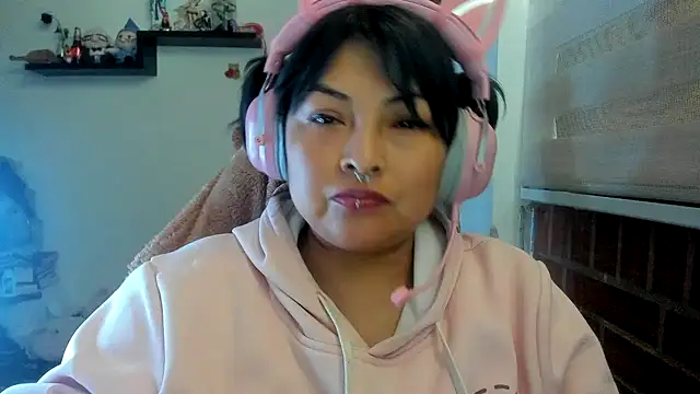 Shaddycute_ webkamerás műsora