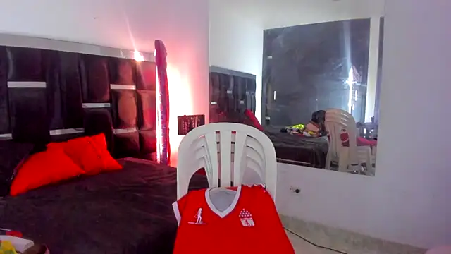 Dollperverthot 在線直播表演