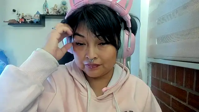 Shaddycute_ লাইভ XXX চ্যাট