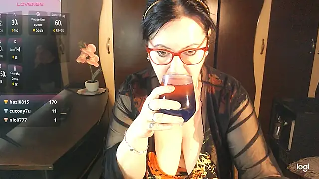 exiMIlfn Live XXX chat