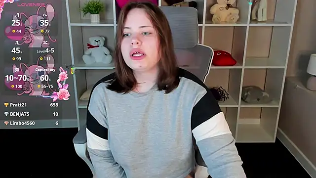 EricaElliott live XXX chat