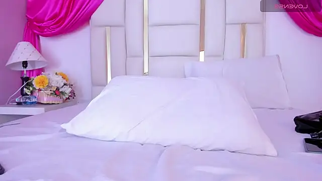 Pertunjukan Kamera Web Silvanna-Casstro