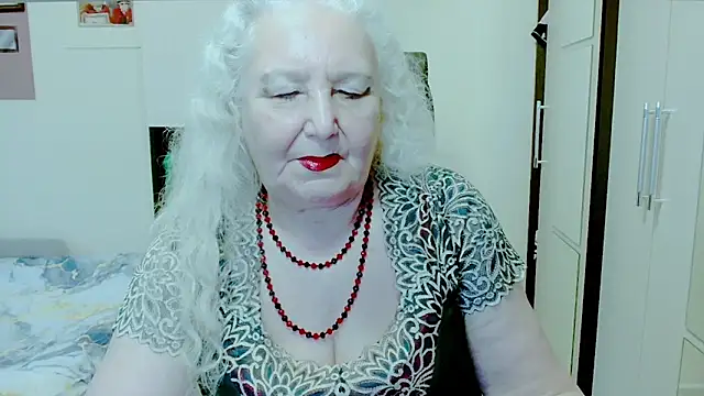 GrannyAlisaのウェブカメラショー