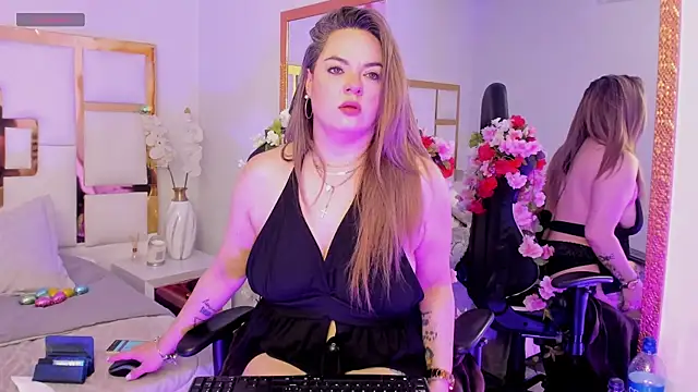 AvaMiia's Live XXX Chat