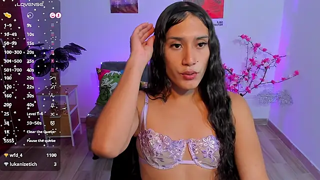 Pokazy przed kamerką – CamilaHarperr_