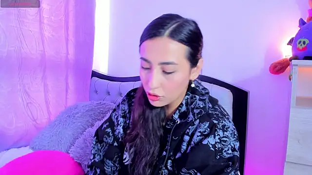 my_aleja_ Adlı Modelin Canlı XXX Sohbeti