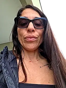 sexy7883 Webcam Show