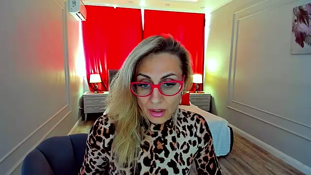 MuseOfStage Chat XXX live