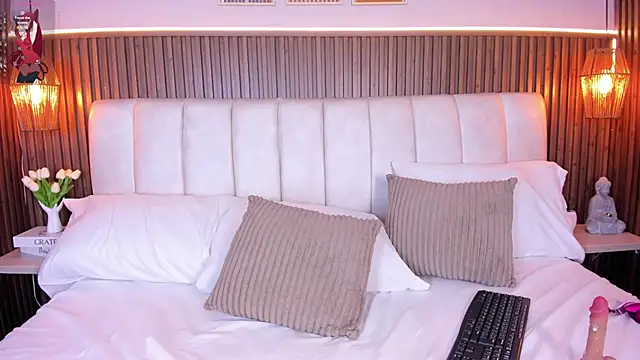 LisaLain's Live XXX Chat