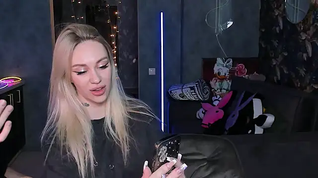 Blckmirrorr live XXX chat