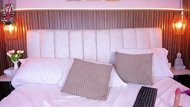 LisaLain's Live XXX Chat