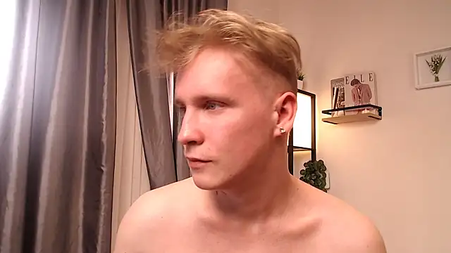 AlexxSweet Adlı Modelin Canlı XXX Sohbeti