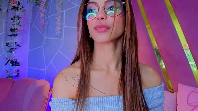 แชท XXX สดของ EmmyCortez