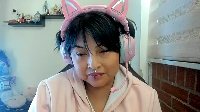 Chat XXX ao vivo de Shaddycute_