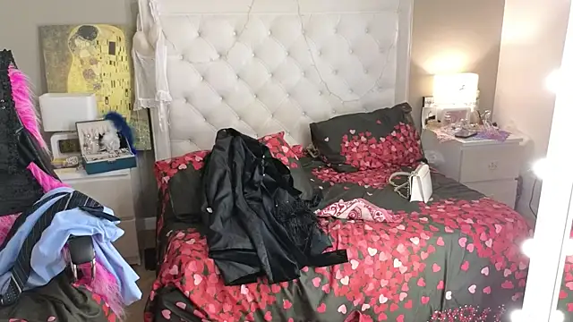 RoxalanaStar Adlı Modelin Canlı XXX Sohbeti