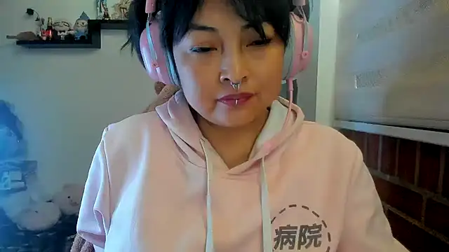 Shaddycute_ Chat XXX in diretta