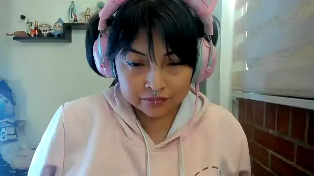 Czat XXX na żywo – Shaddycute_