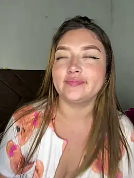 Sofia_Queen17 Adlı Modelin Canlı XXX Sohbeti