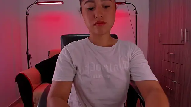 cloy_baby__ Chat XXX live