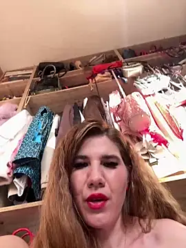 Webkamerová show didihairypussy