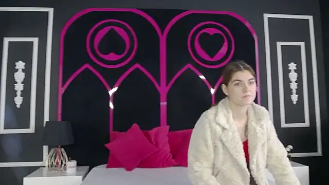 Evelisse Adlı Modelin Canlı XXX Sohbeti