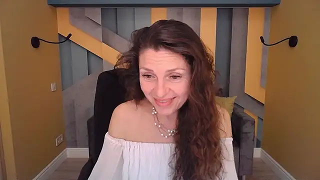 EllaLongのライブXXXチャット