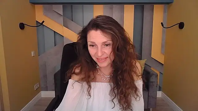 دردشة EllaLong الجنسية المباشرة