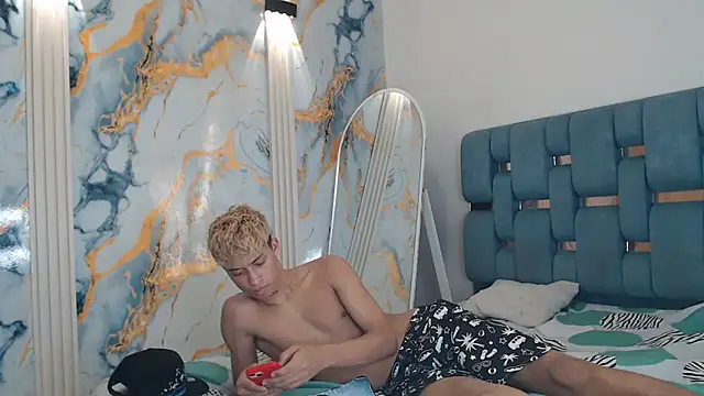 GOLD_BOYS: вебкам-шоу