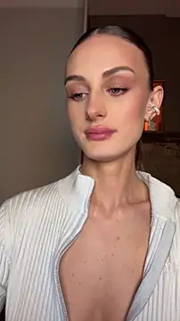 XXX chat uživo modela Cartier_G