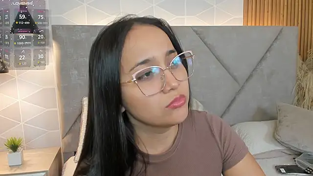 Sammy_Fit_ লাইভ XXX চ্যাট