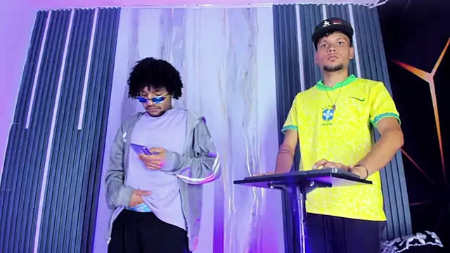 Chat XXX ao vivo de Josh_Hot_Sex