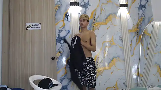 Chat XXX ao vivo de GOLD_BOYS