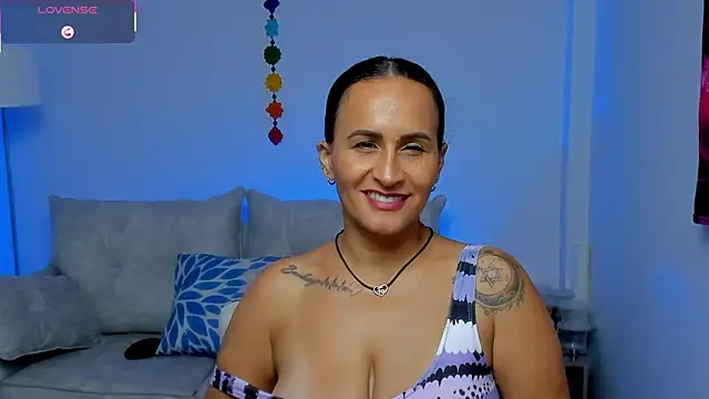 دردشة Sara_Charmy الجنسية المباشرة