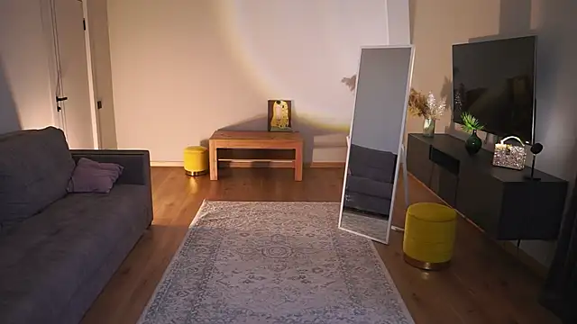 AdaBell Adlı Modelin Canlı XXX Sohbeti