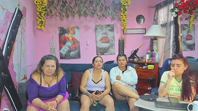 lesbiancuple 现场XXX聊天