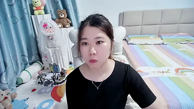 OnlyLove-2026 Adlı Modelin Canlı XXX Sohbeti