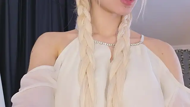 Вебкам-шоу Naomi_Demio